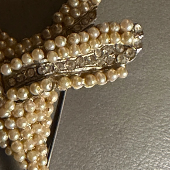 Vintage Pearl & Rhinestone Silver Bird (Goose?) Brooch - Picture 9 of 14